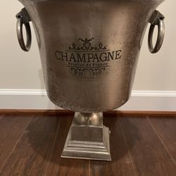 Stylish Metal Ice Bin