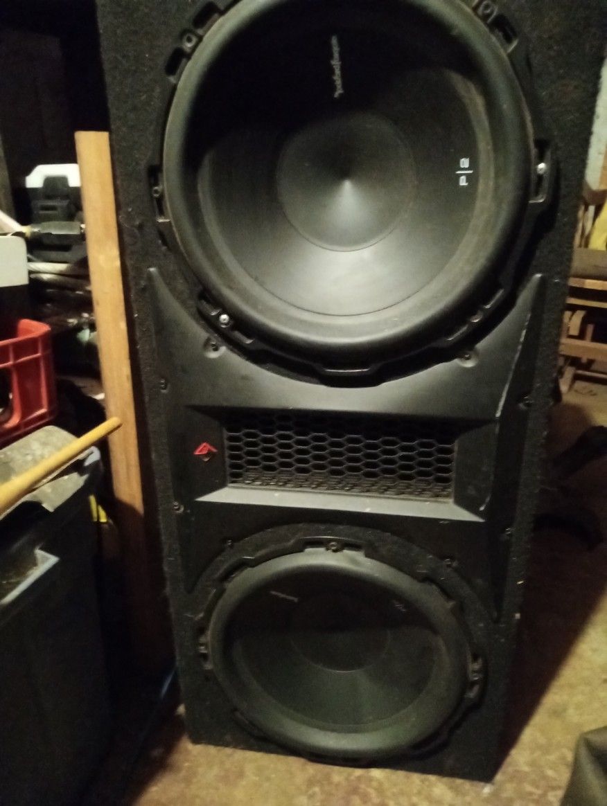 Rockford Fosgate P2 12 Inch Subs In Fosgate Box