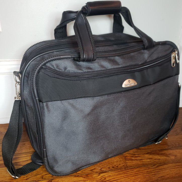 Samsonite Split-Case Soft Side Business Weekender Travel Luggage Bag