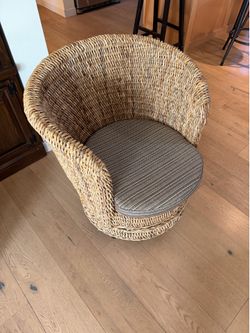 Swivel wicker chair $40