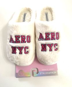AERO N.Y.C SLIPPERS / LADIES SIZE LARGE / BRAND NEW