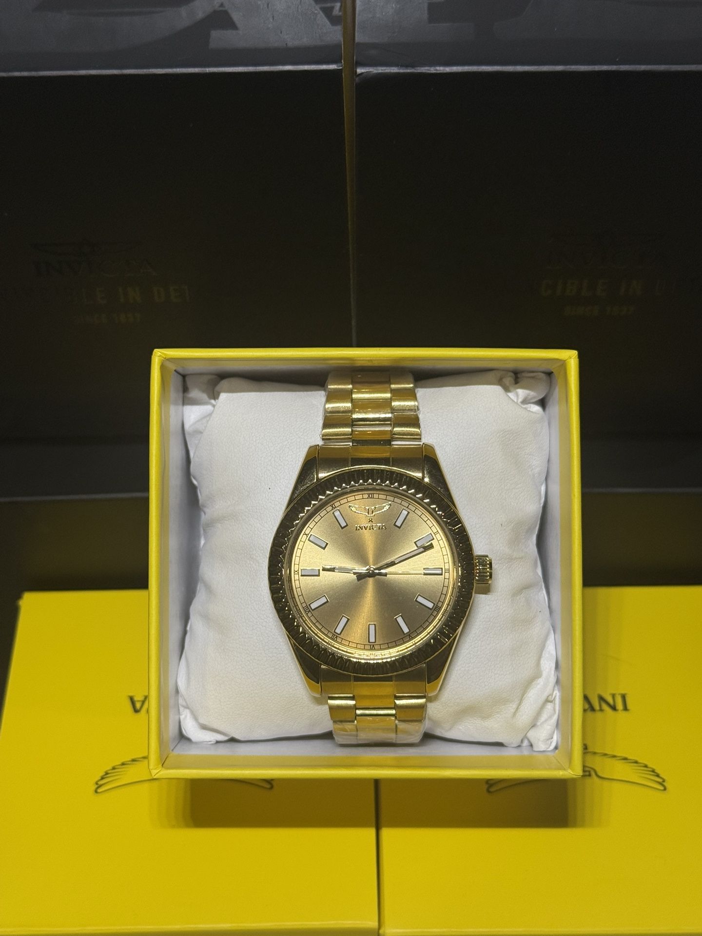 69004 - INVICTA Specialty Men 40mm Metal Gold