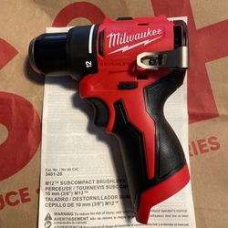 Milwaukee M12 subcompact drill