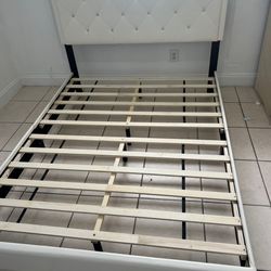 NEW BED FRAME QUEEN SIZE WHITE