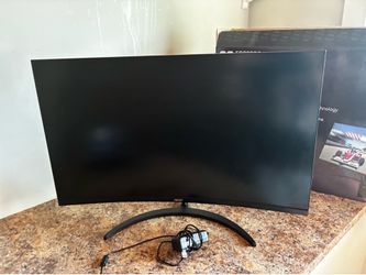 I’m selling a Acer Nitro 31.5" Curved FHD 180 Hz LCD Gaming Monitor
