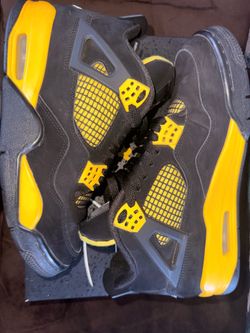 Jordan 4 thunder