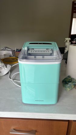 Insignia Ice Maker