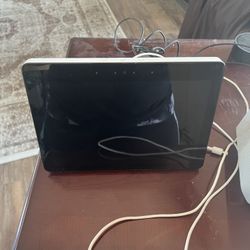 Amazon Echo Show(s) And Echo Dot