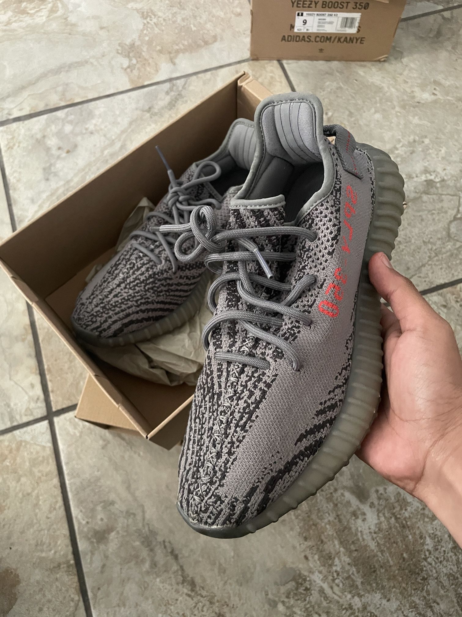 Yeezy 350 Grey V2 Size 9 