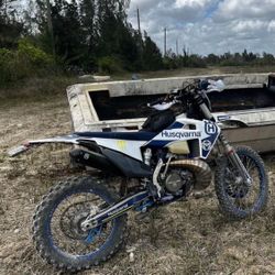 2020 Husqvarna TX300i Ktm 300 2 Stroke STREET LEGAL