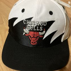 Vintage Chicago Bulls Sharktooth Hat