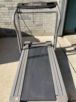 Proform 525C Treadmill for Sale in Richmond TX OfferUp