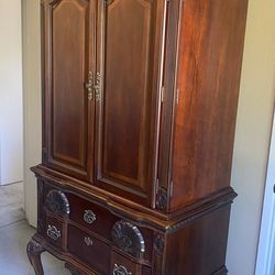 King size bedroom  set bed frame two nightstands dresser, armoire