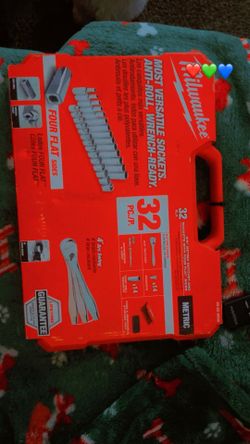 Milwaukee versatile sockets