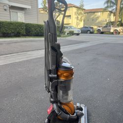 Dyson DC25 All Floors Bagless Vacuum Cleaner (2009)