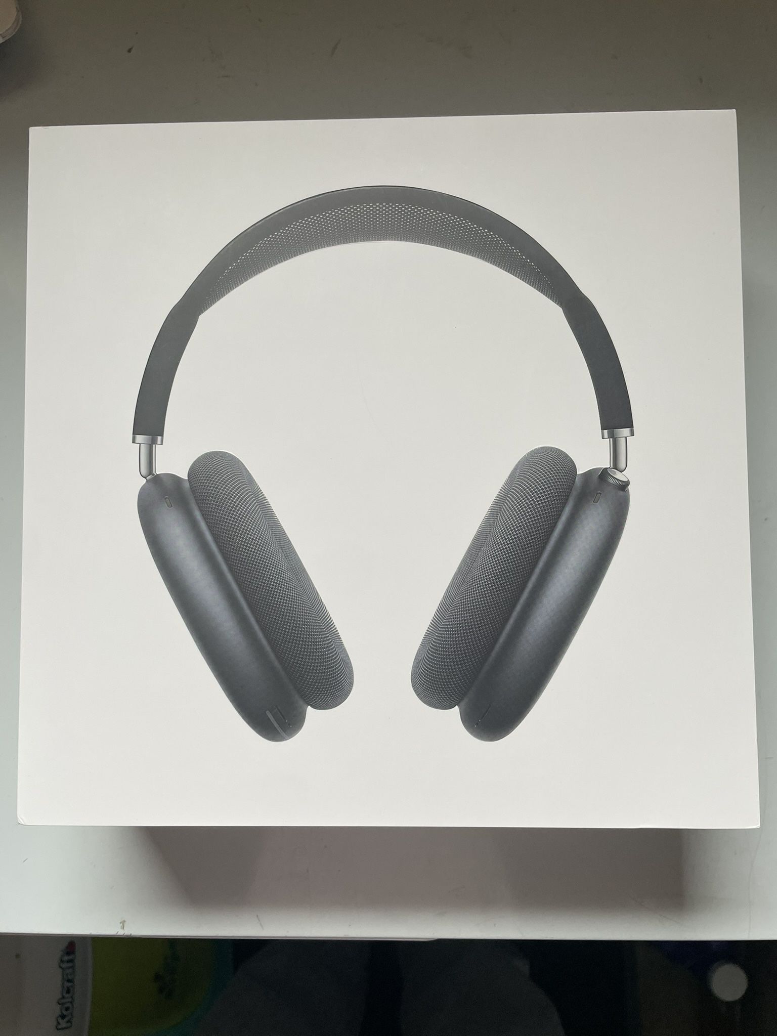 Midnight Air Pod Maxes USB-C