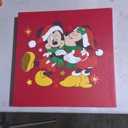 Mickey And Minnie Christmas Decor