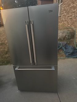 Refrigerator