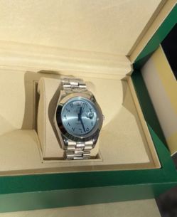 Mens luxury watch