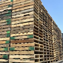 Pallets / Wood Pallets / 4way Pallets / Custom Pallets/ Block Pallets