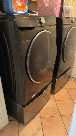 Samsung Washer/Dryer Set w/Storage Pedastals