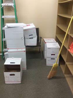Closing sale office is closing