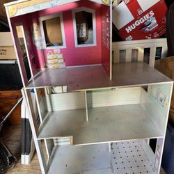 Kids Play House Very Big(4ft Tall)