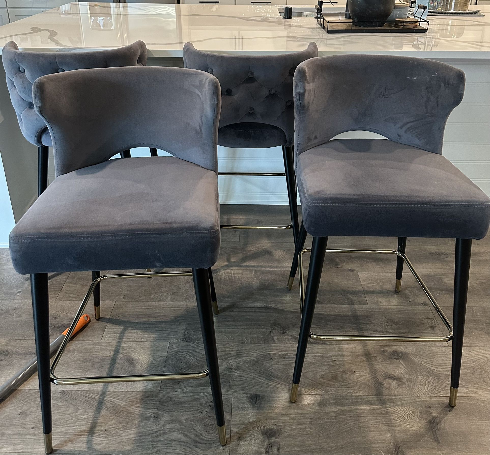 Bar stool