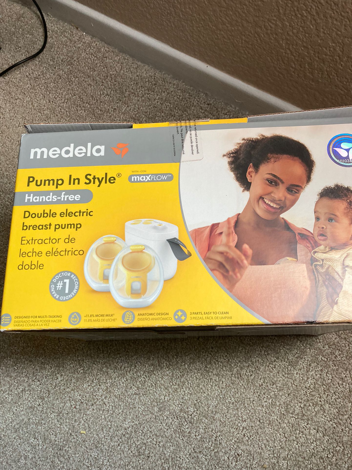 New In Box Medela Pump in Style Hands Free