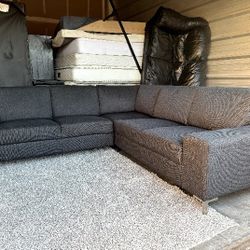 Sectional Couch 