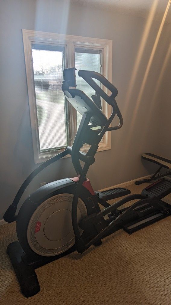 Nordic track Elite 13.1 Touchscreen Elliptical 24055 for Sale in Leland Grove IL OfferUp