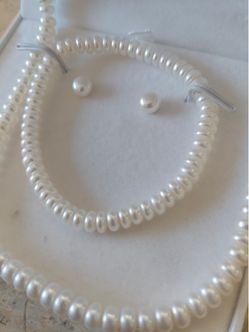 White Pearl Jewelry Set Necklace Bracelet Earrings