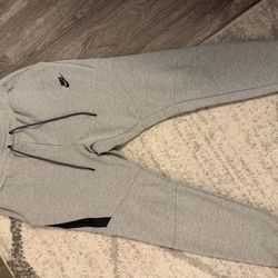 Nike Tech Fleece Sweatpants Size Large
