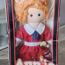 Annie and her dog Sandy Doll in box 1977 Knickerbocker 8"