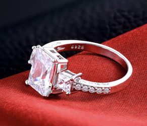 925 filled white sapphire size 9 ring