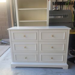 White Dresser - 33" x 47" x 16.5" (HxWxD)
