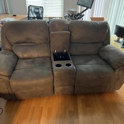 Pet Friendly Reclining Couches