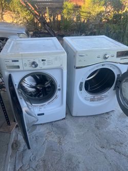 Washer and dryer and good condition