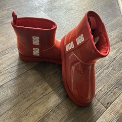 Women’s Red Uggs 