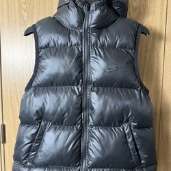 Nike Youth Therma-Fit Hooded Puffer Vest XL