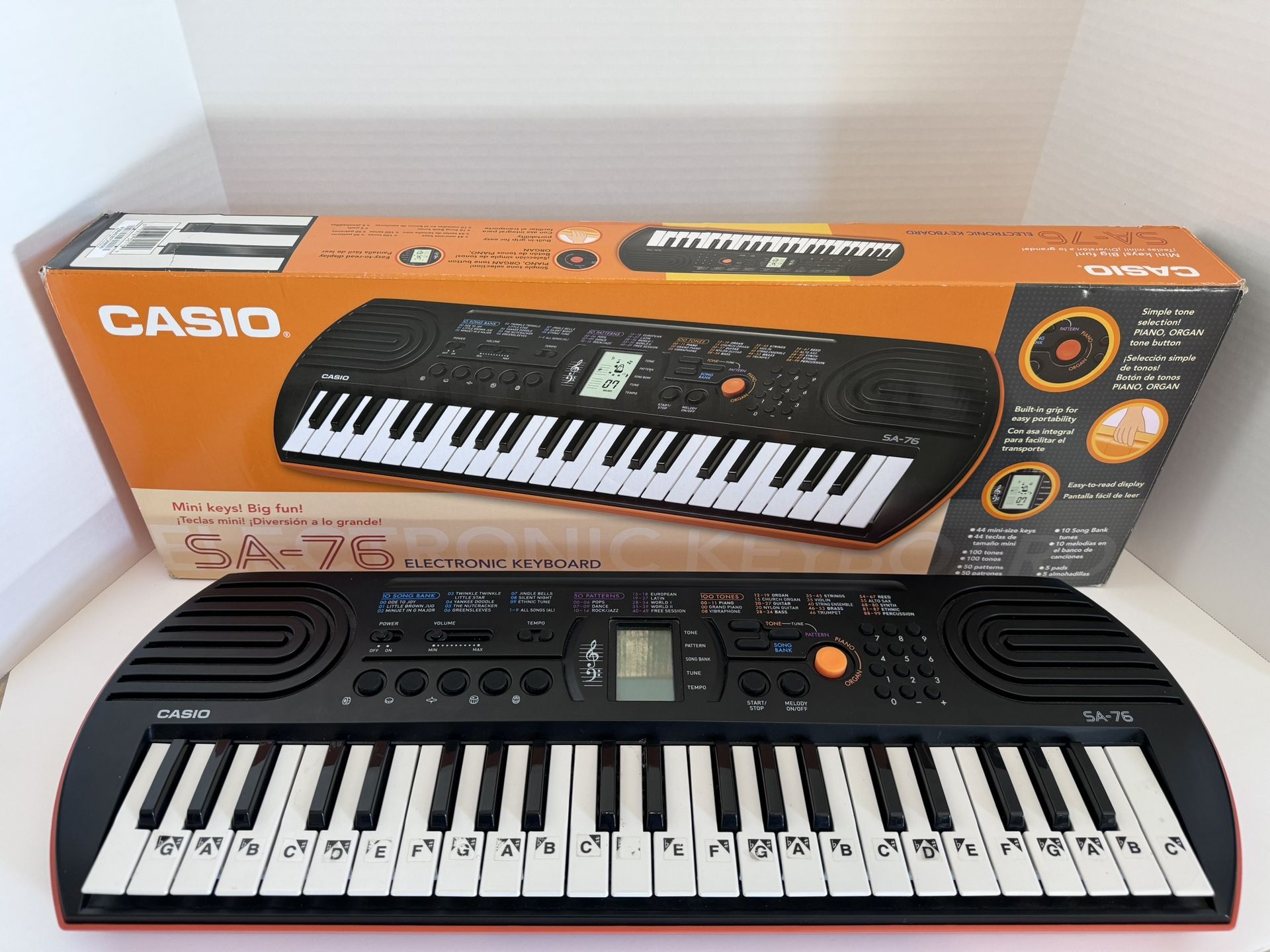 Casio SA-76 44-Key Mini Keyboard—Good Used Condition!