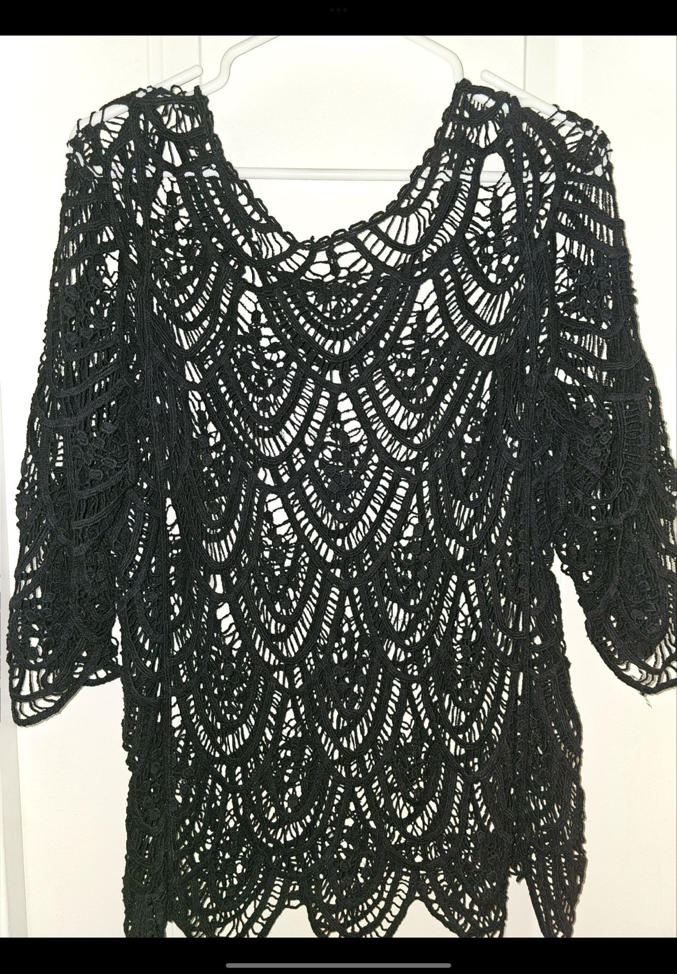 NWOT BLACK KNIT PULLOVER TOP