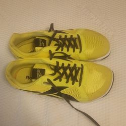 BRAND NEW SIZE 12 REEBOK RUNNING SHOES