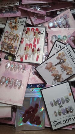 Nails acrylic