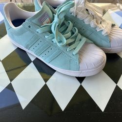 Adidas Women’s Shoes Size 5.5 5 1/5