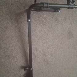 Trailer hitch bicycle carrier bought at Harbour  Freight  for 40$    I want  25 dollars for it firm price.     I used it one time.    I  am in Austint