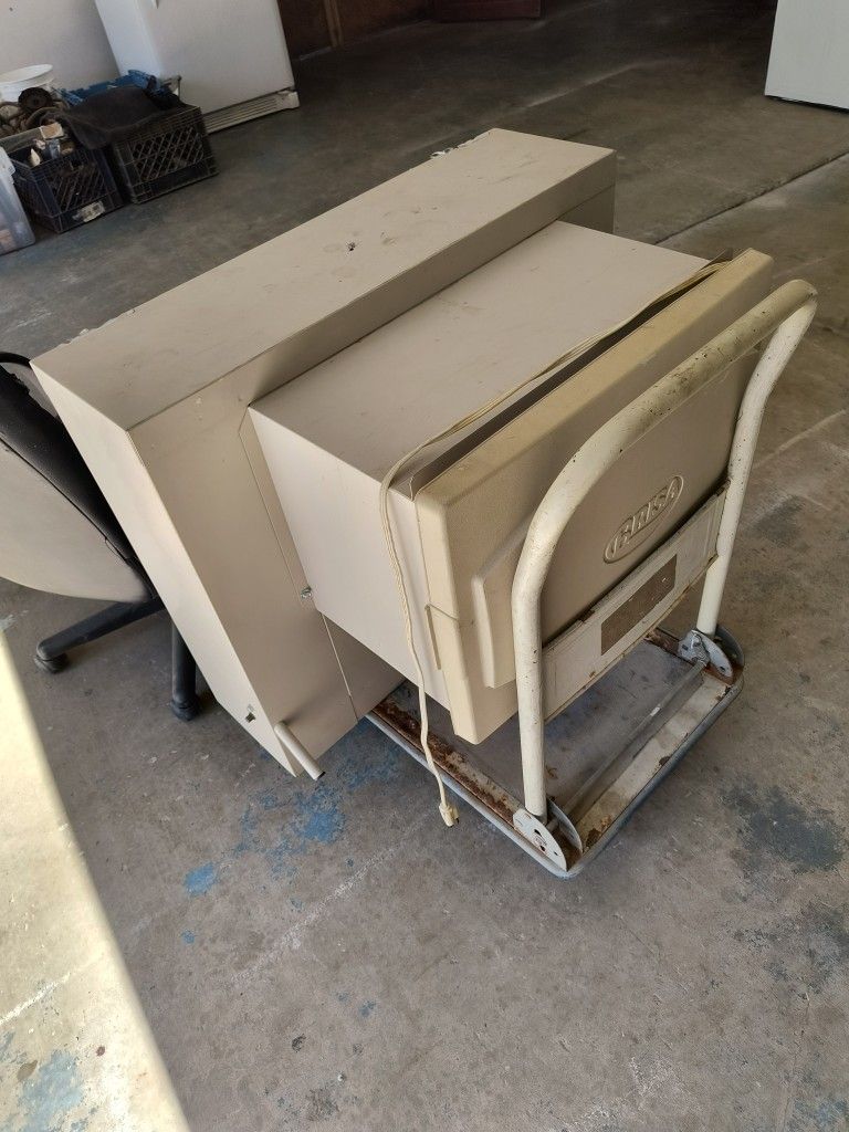 Window Swamp Cooler Like New