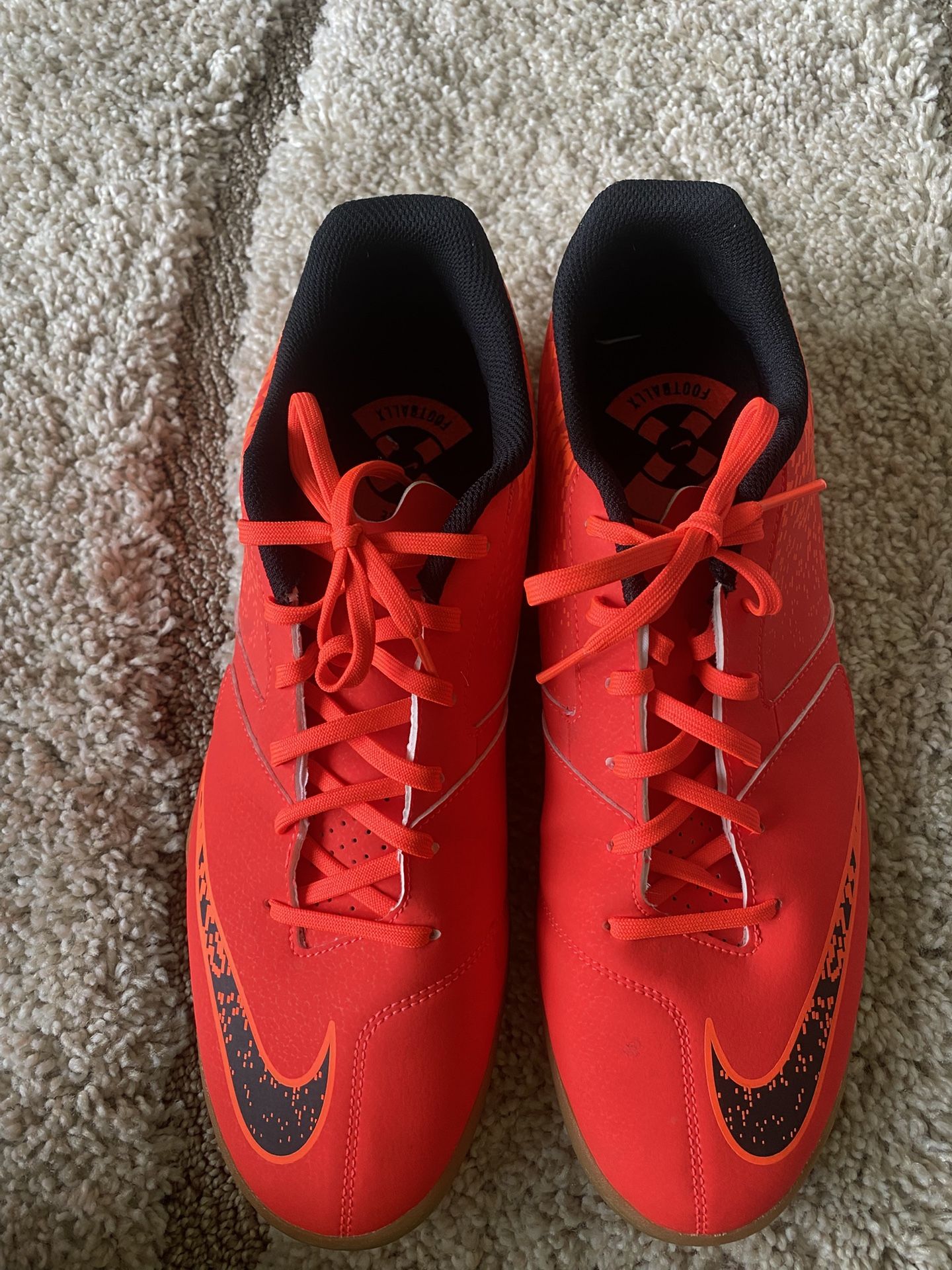 *New* Nike Jr Bombax IC Indoor Soccer Shoes Size M 12