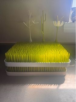 Baby bottle drying station