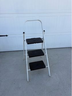 Heavy duty foldable 3 step stool ladder